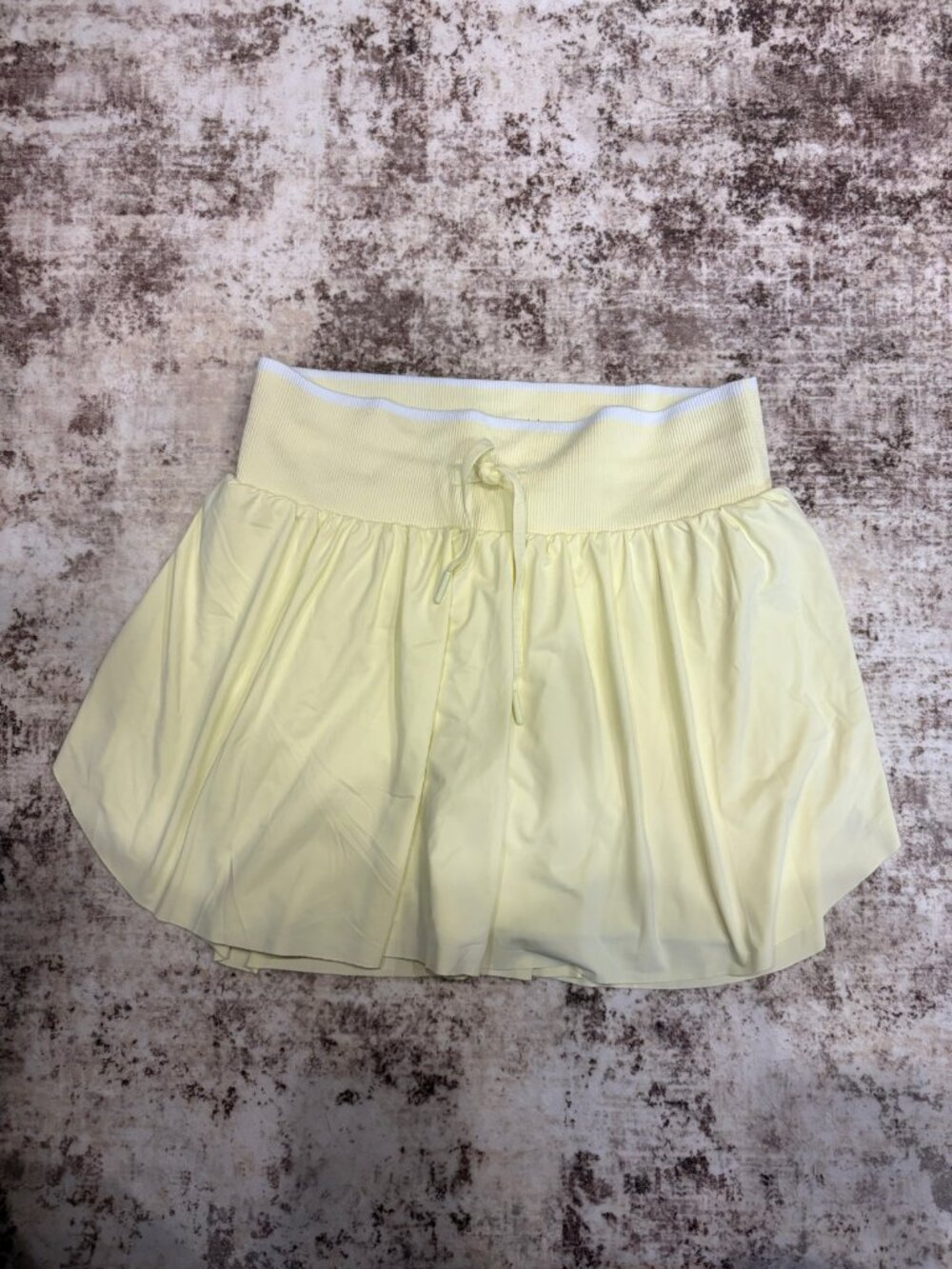 Harmony & Balance Women’s Pastel Butter Yellow Ribbed Athletic Tennis Skirt
